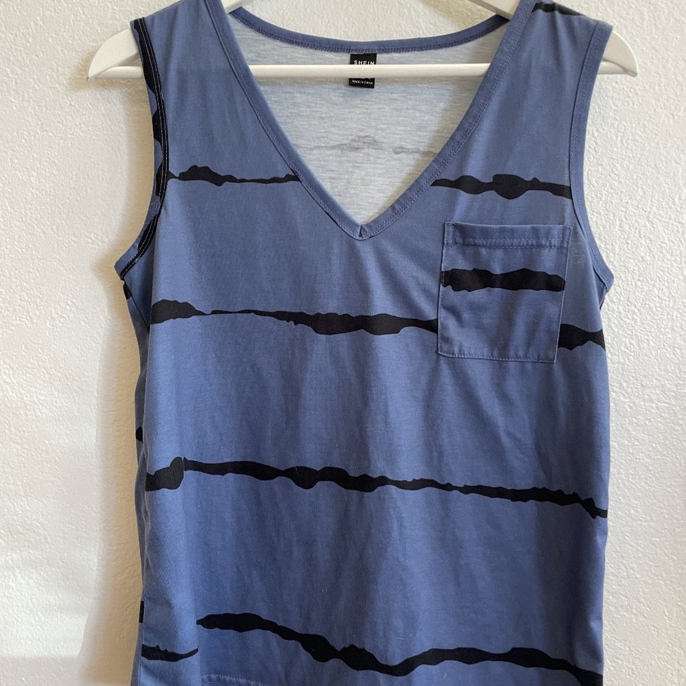 V-neck tank